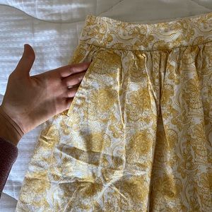 Down East Basics Yellow Paisley MIDI skirt with pockets